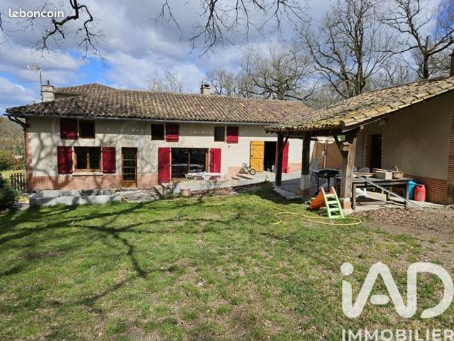 Propriété 7 pièces 238 m²