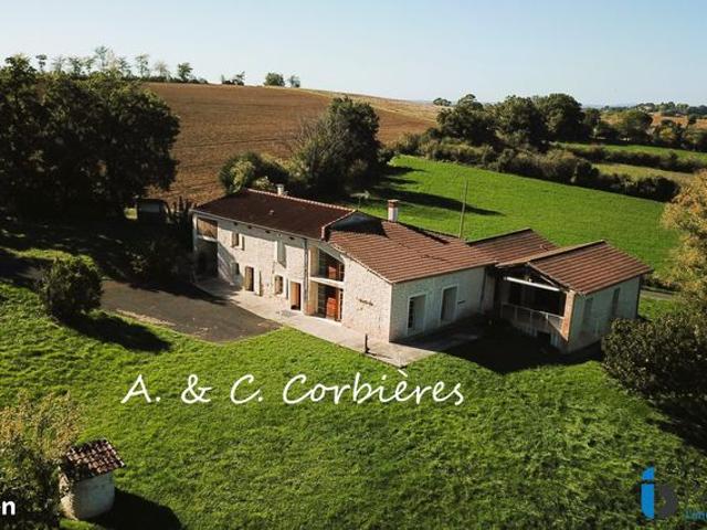 Propriété 7 pièces 239 m²