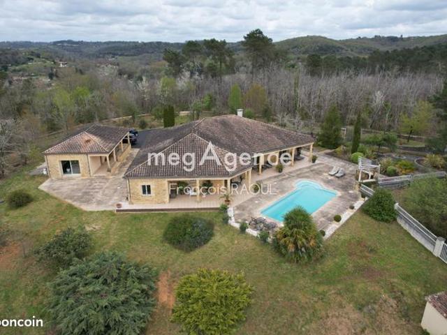 Propriété 7 pièces 230 m²