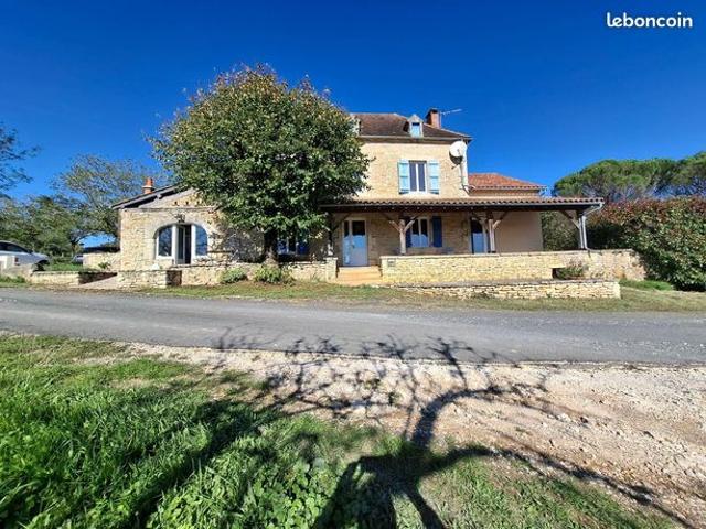 Propriété 7 pièces 230 m²