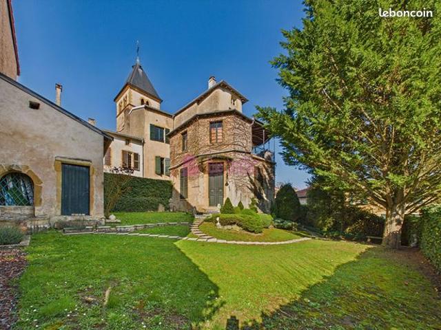 Propriété 7 pièces 230 m²