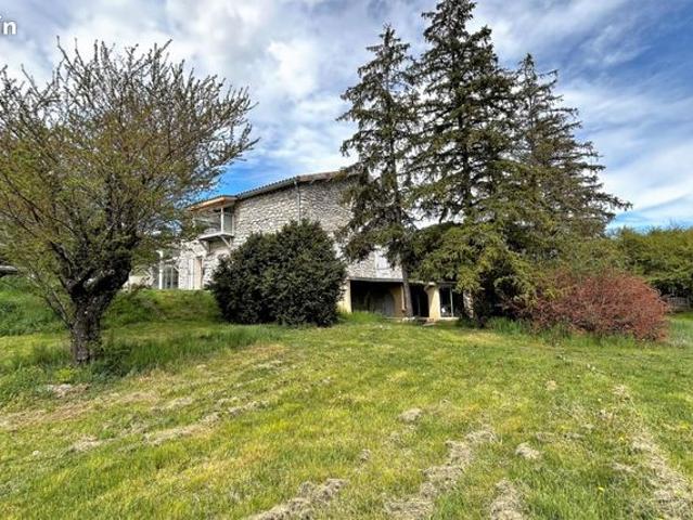 Propriété 7 pièces 230 m²