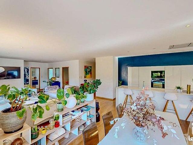 Propriété 7 pièces 230 m²