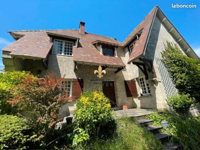 Propriété 7 pièces 230 m²