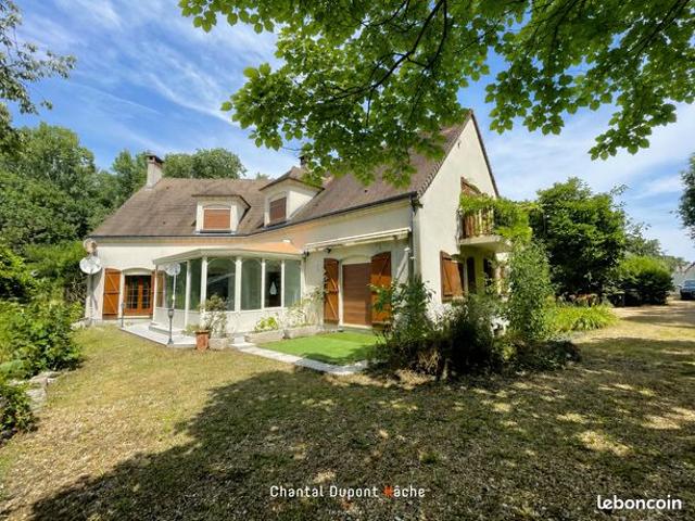 Propriété 7 pièces 230 m²