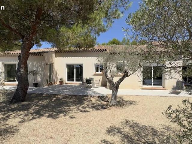 Propriété 7 pièces 230 m²