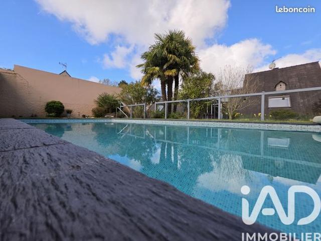 Propriété 7 pièces 230 m²