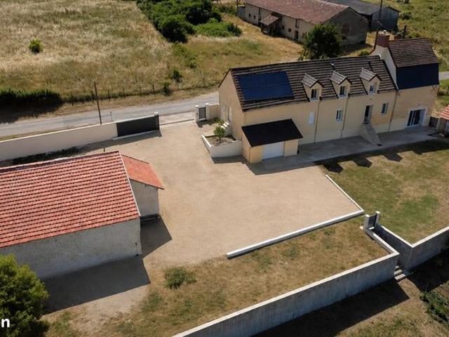 Propriété 7 pièces 230 m²