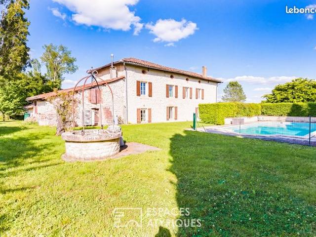 Propriété 7 pièces 231 m²