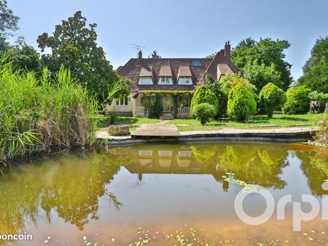 Propriété 7 pièces 231 m²
