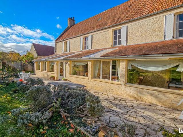 Propriété 7 pièces 232 m²