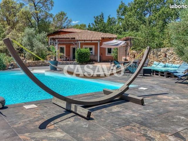 Propriété 7 pièces 232 m²