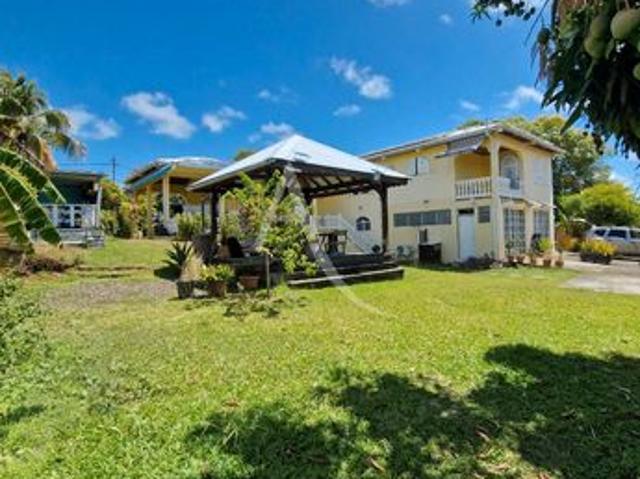 Propriété 7 pièces 232 m²