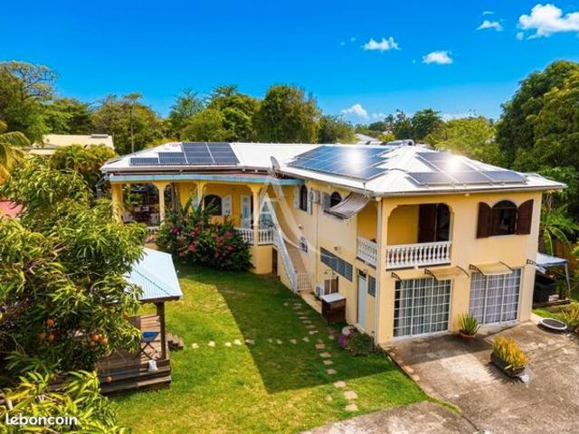 Propriété 7 pièces 232 m²