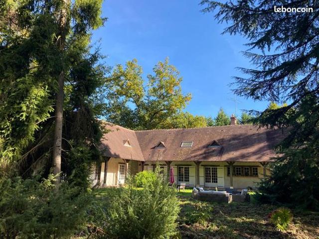 Propriété 7 pièces 233 m²