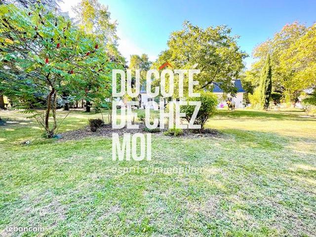 Propriété 7 pièces 244 m²