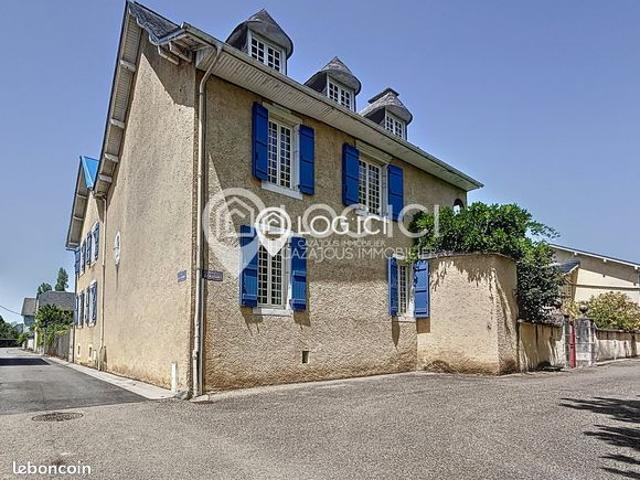 Propriété 7 pièces 244 m²