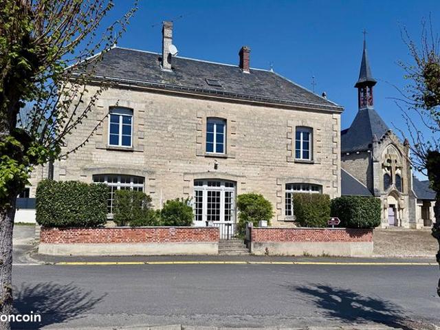 Propriété 7 pièces 244 m²