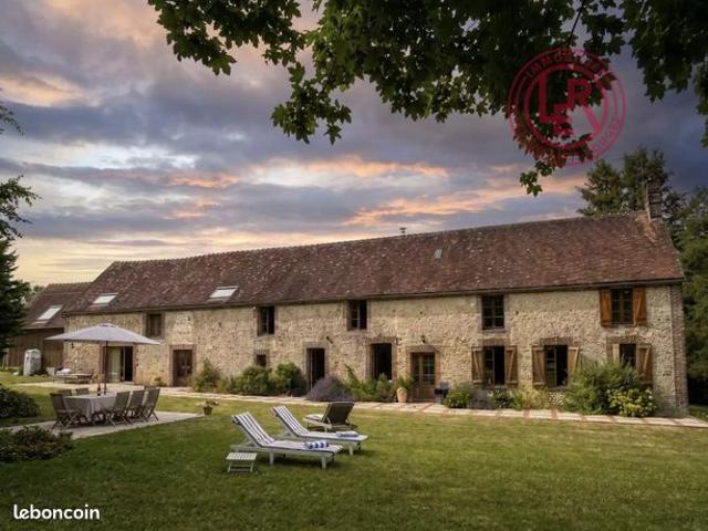 Propriété 7 pièces 245 m²