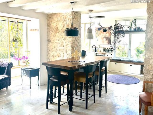Propriété 7 pièces 245 m²