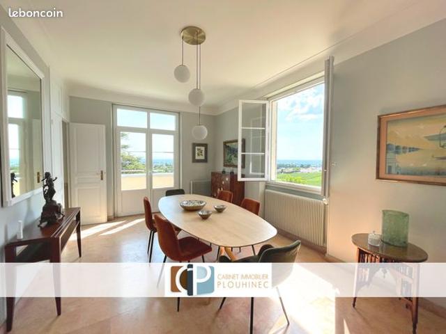 Maison 7 pièces 245 m²