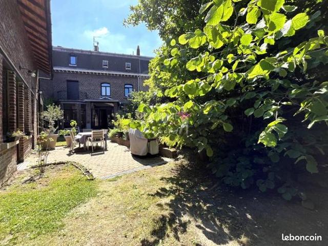 Propriété 7 pièces 245 m²