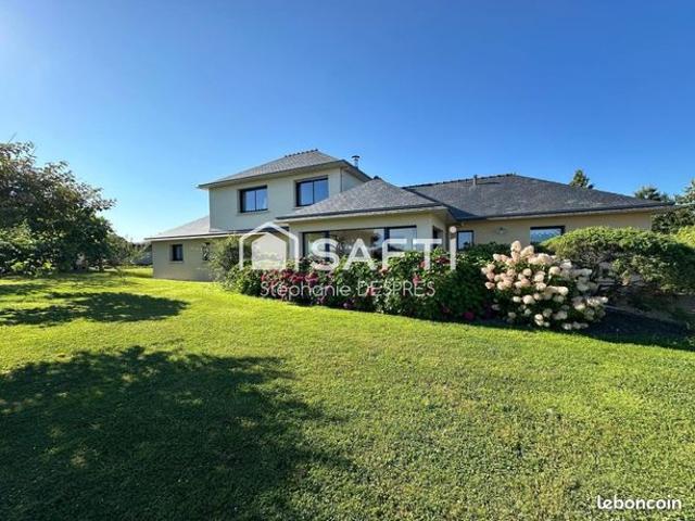 Propriété 7 pièces 245 m²