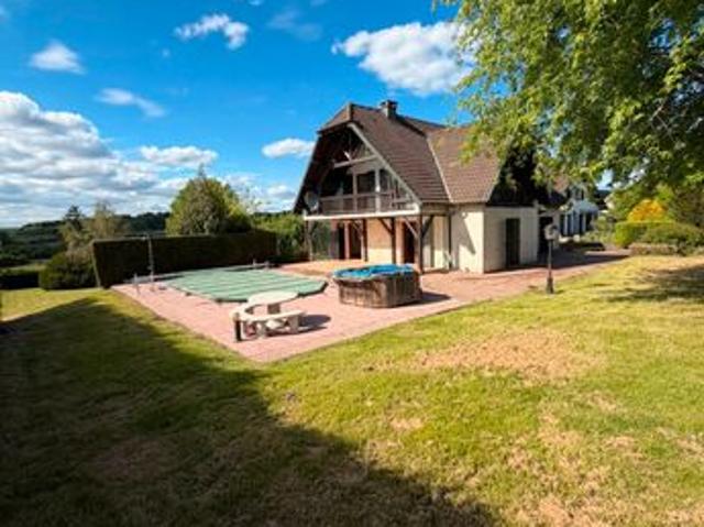 Propriété 7 pièces 245 m²