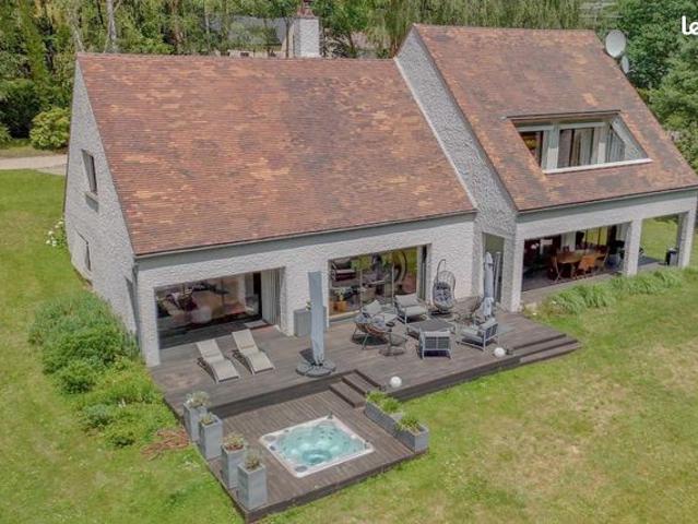 Propriété 7 pièces 246 m²