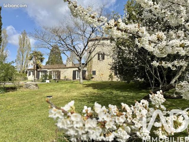 Propriété 7 pièces 247 m²