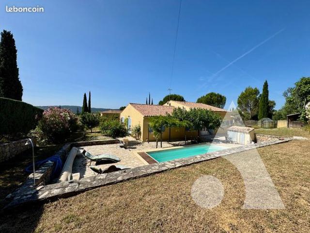 Propriété 7 pièces 247 m²