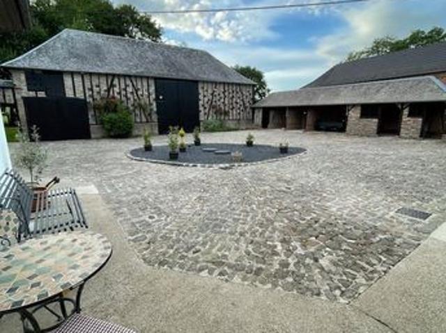 Propriété 7 pièces 248 m²