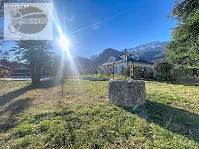 Propriété 7 pièces 248 m²