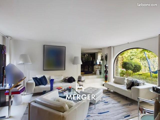 Propriété 7 pièces 248 m²