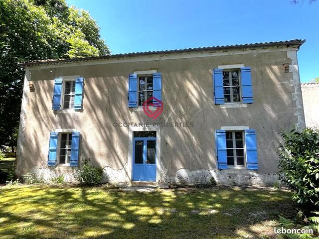 Propriété 7 pièces 249 m²