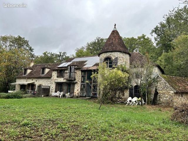 Propriété 7 pièces 249 m²