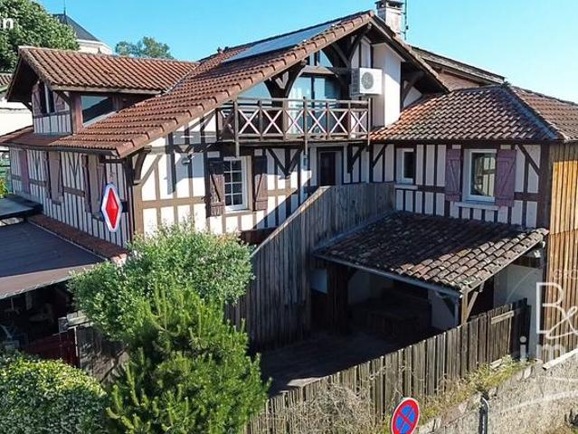 Propriété 7 pièces 249 m²