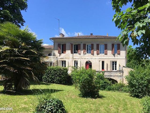 Maison 7 pièces 240 m²