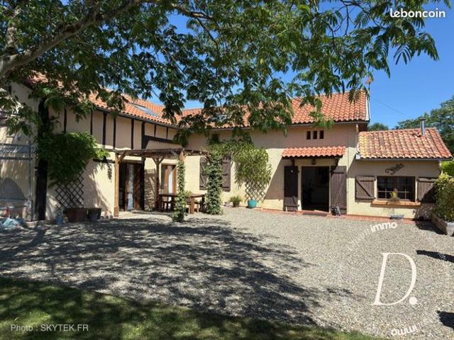 Propriété 7 pièces 240 m²