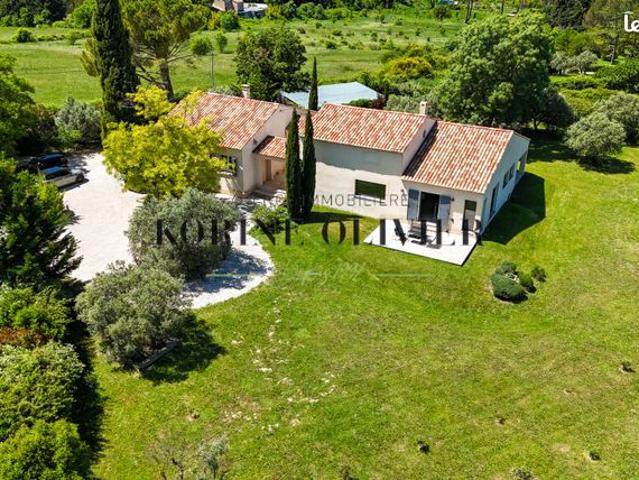 Propriété 7 pièces 240 m²