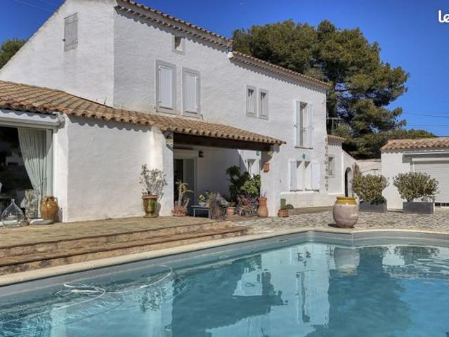 Propriété 7 pièces 240 m²