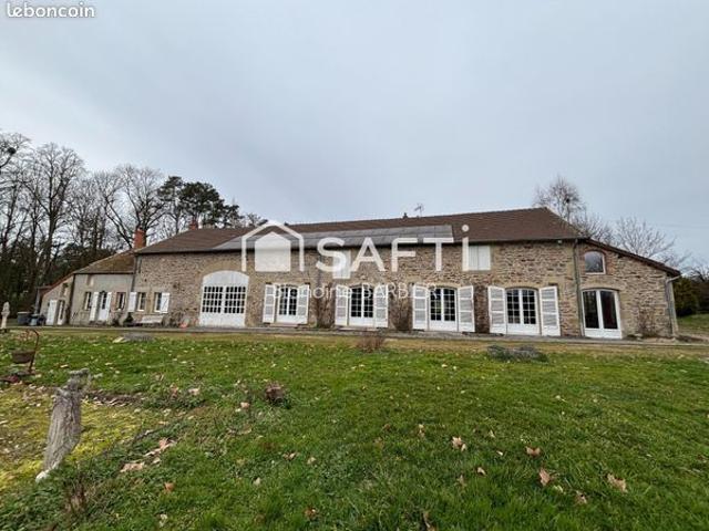 Propriété 7 pièces 241 m²