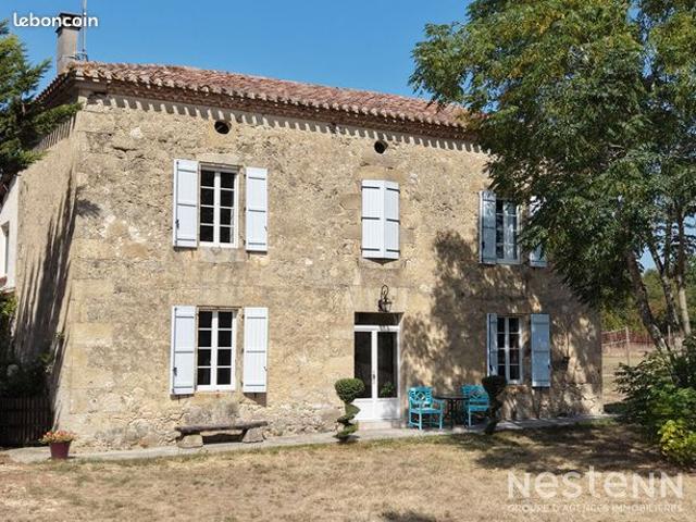 Propriété 7 pièces 241 m²