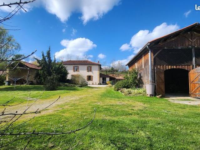 Propriété 7 pièces 241 m²