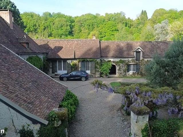 Propriété 7 pièces 242 m²