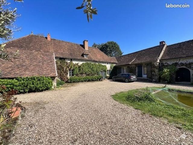 Propriété 7 pièces 242 m²