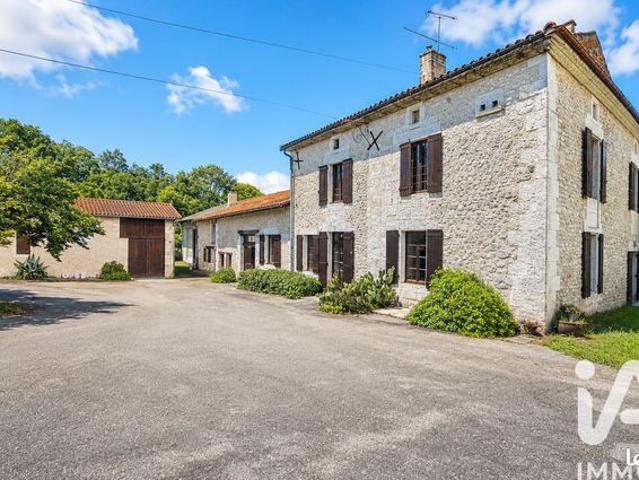 Propriété 7 pièces 242 m²