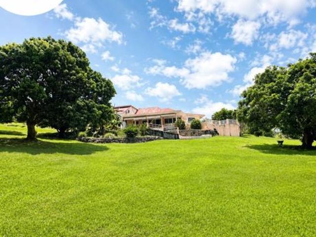 Propriété 7 pièces 242 m²