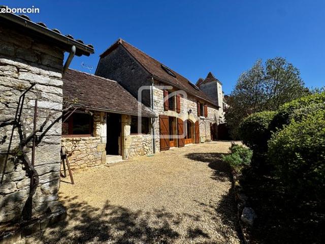 Propriété 7 pièces 254 m²