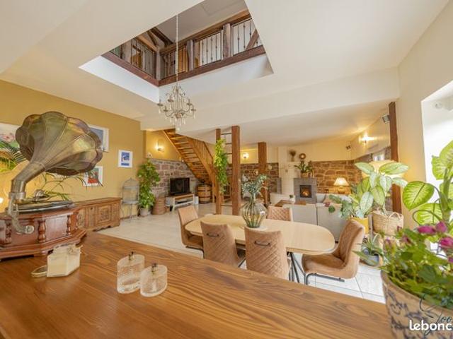 Propriété 7 pièces 255 m²